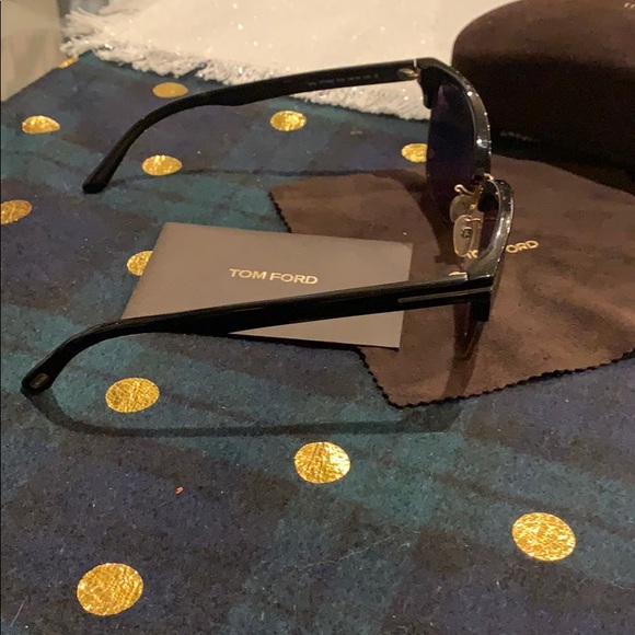 Tom Ford Sunglasses - Picture 4 of 7